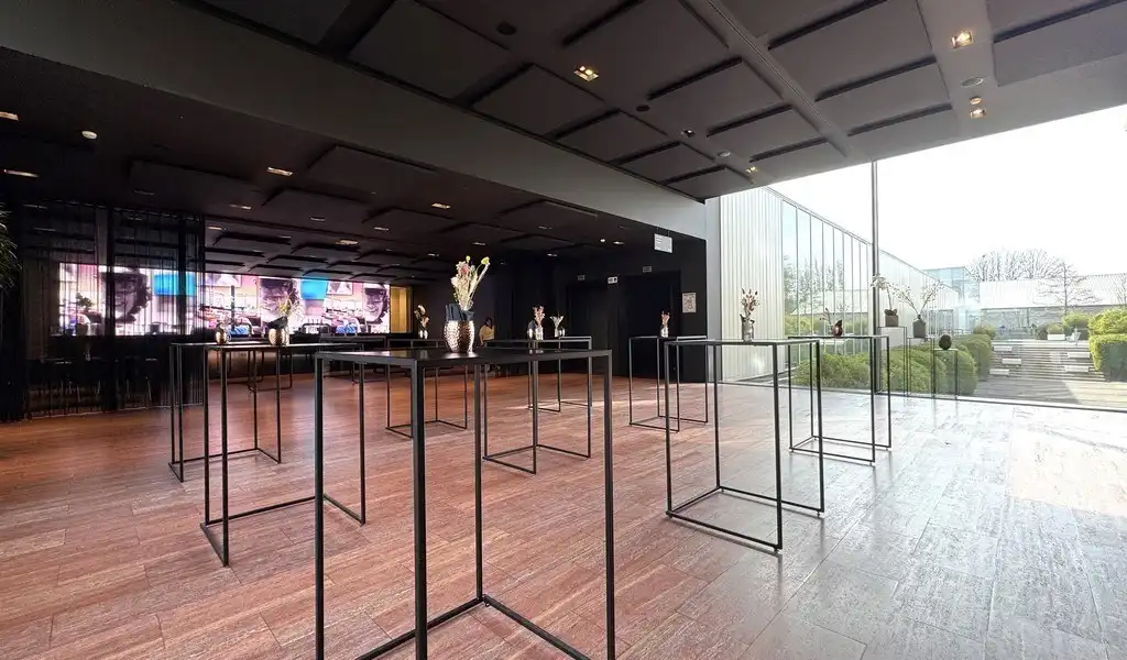 Full-service kantoorruimte in BluePoint Business Center foto 15