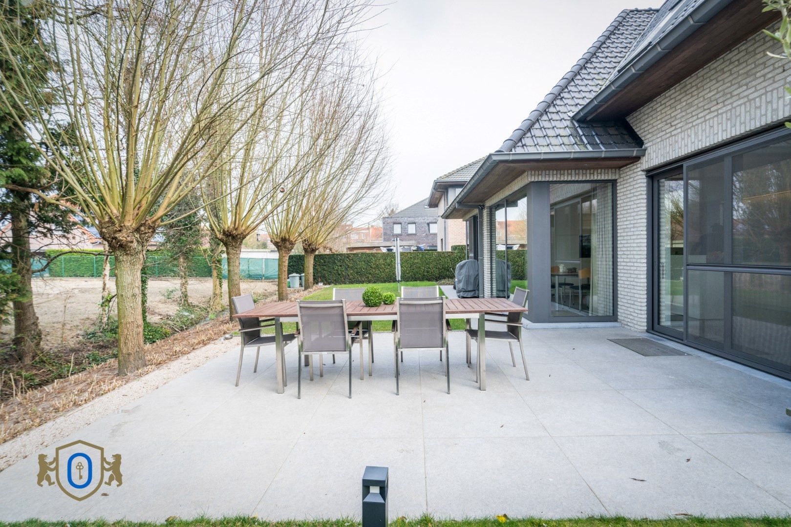 Hedendaagse villa met garage & tuin foto 12