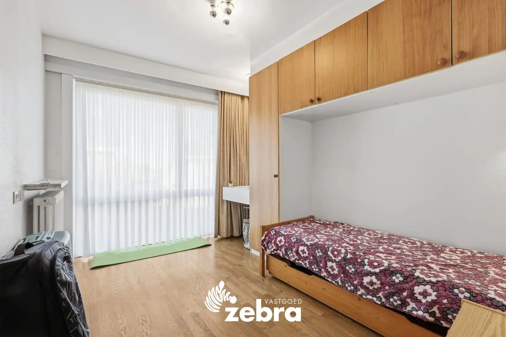 Halfopen bebouwing met praktijk- of kantoorruimte in centrum Tielt foto 16