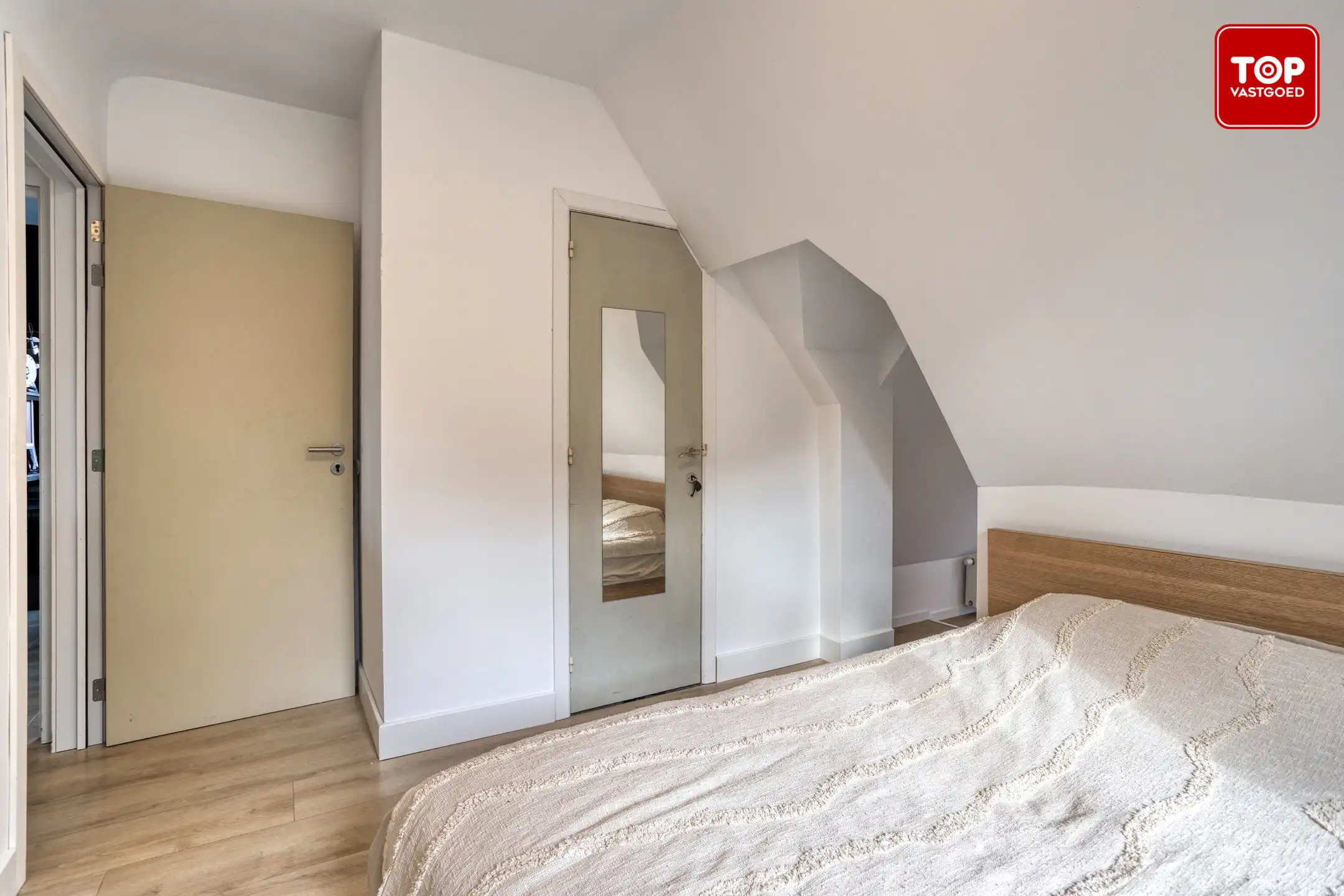 Alleenstaande woning in Adegem op een zeer rustige locatie foto 12