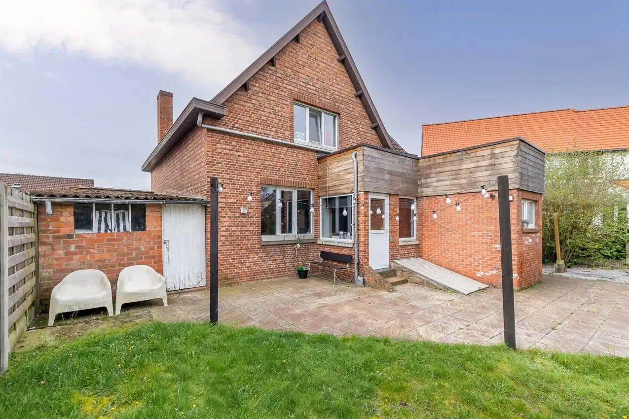 Centraal gelegen woning met garage, 3 slpk. en tuin foto 24