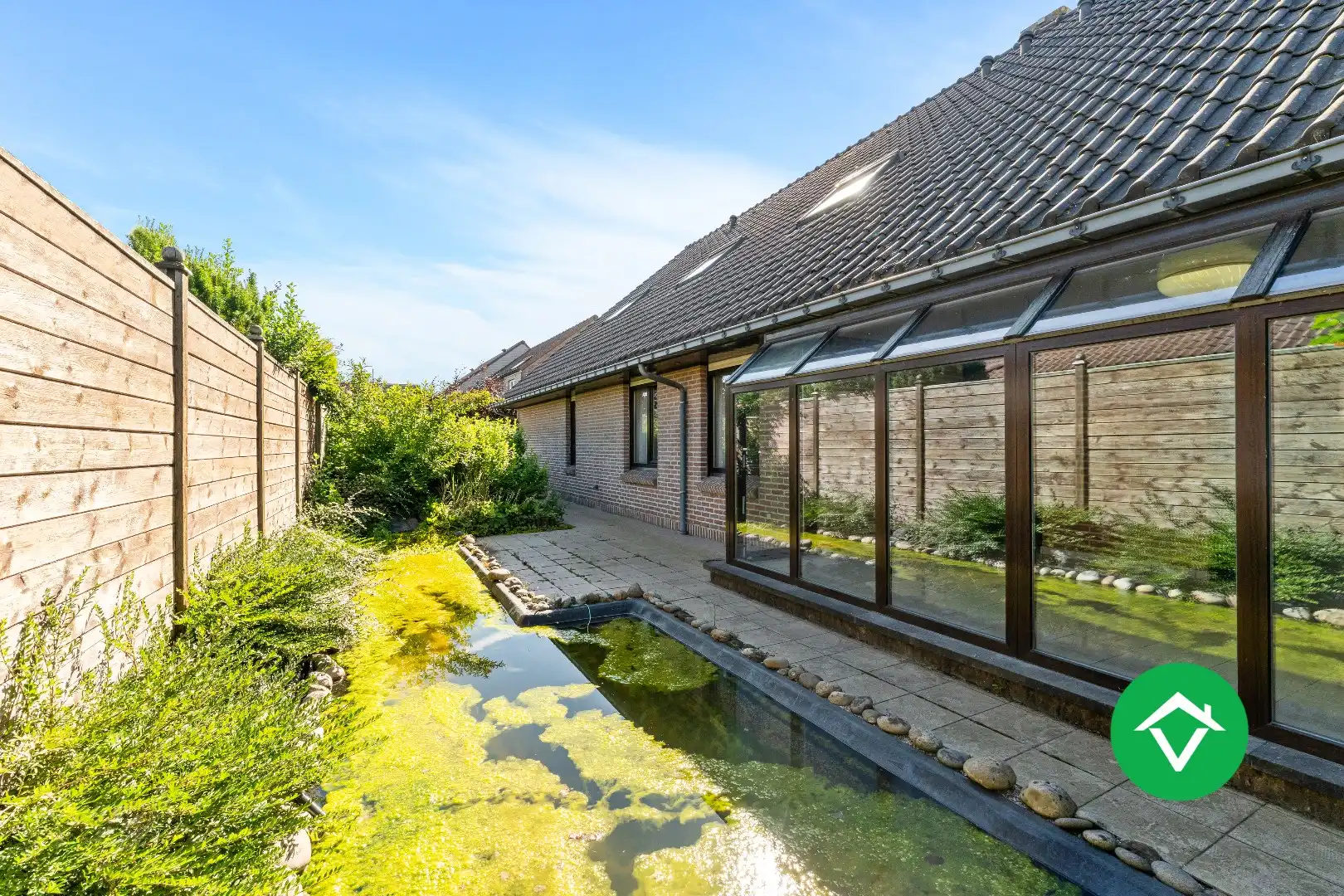 Stevige woning op gunstige ligging met 7 slaapkamers, dubbele garage en tuin te Roeselare foto 21