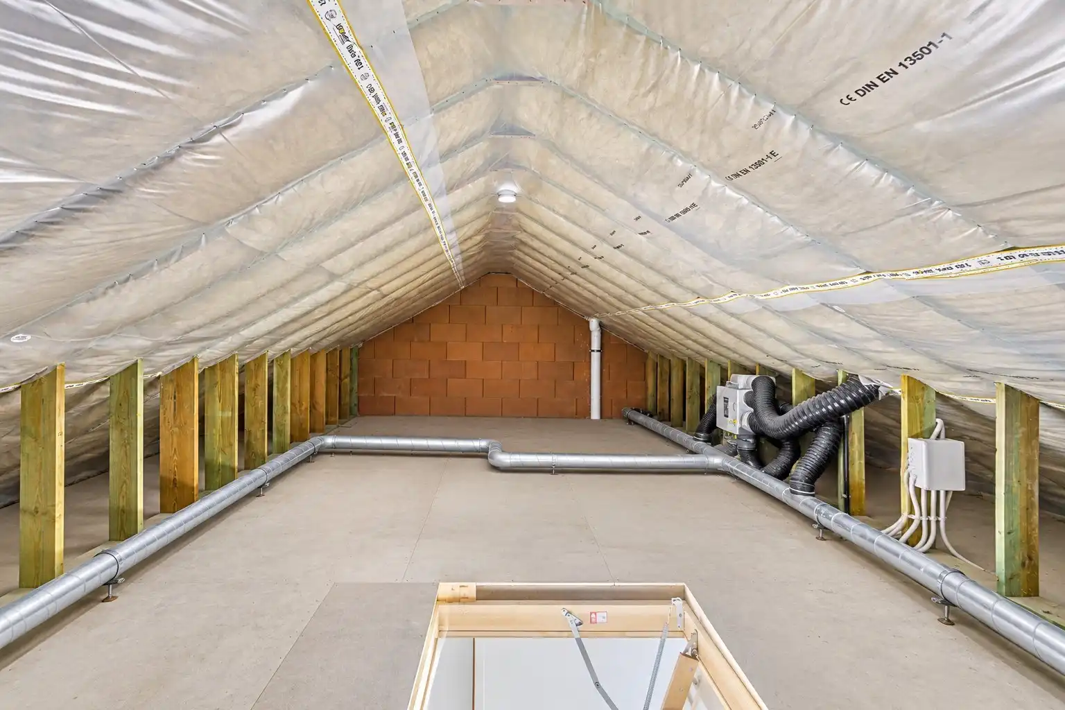 Ruime recente woning met home-office, 3 slaapkamers, tuin met uitweg & garage. (aankoop aan 2% mogelijk!) foto 20
