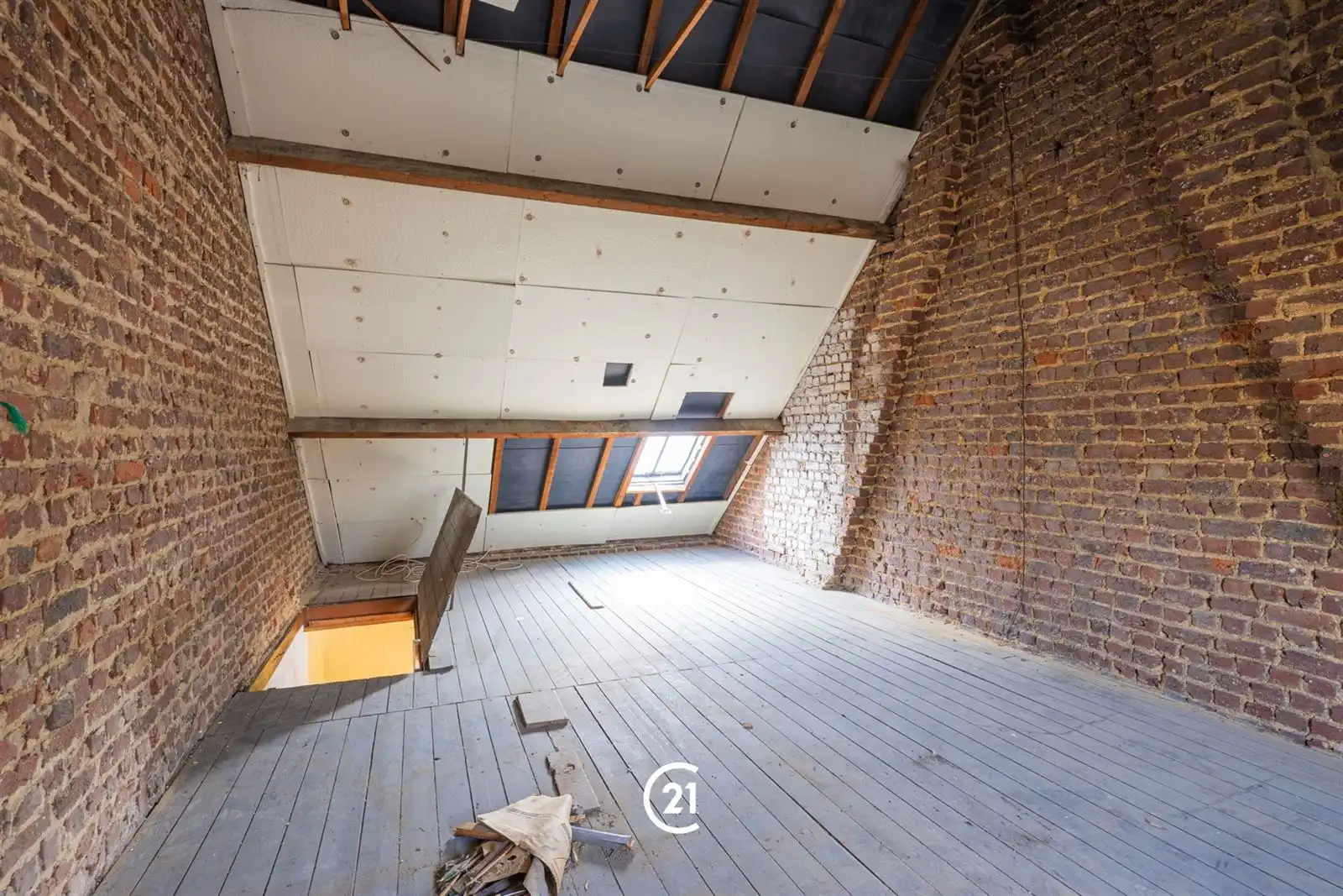  Halfopen woning met garage, tuin en veel potentieel! foto 17