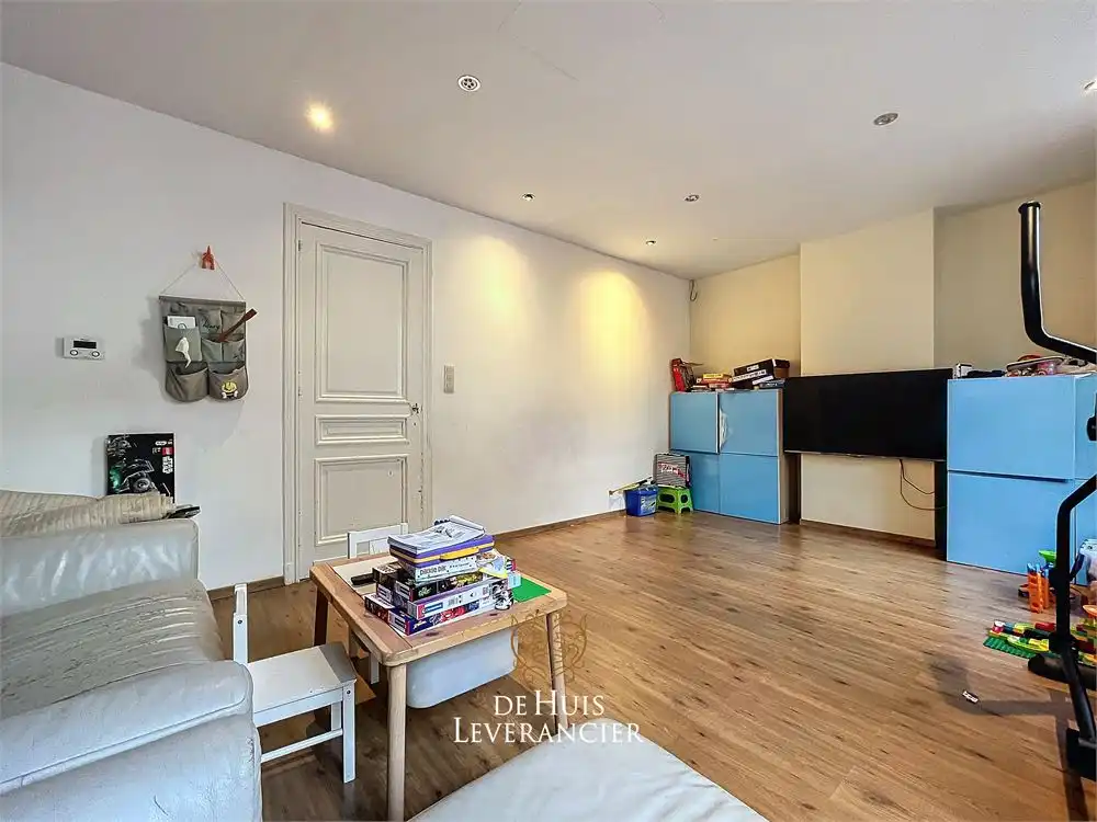 RUIME woning te koop (8 slpks, 2 badk) die ook perfect als tweewoonst kan dienen foto 12