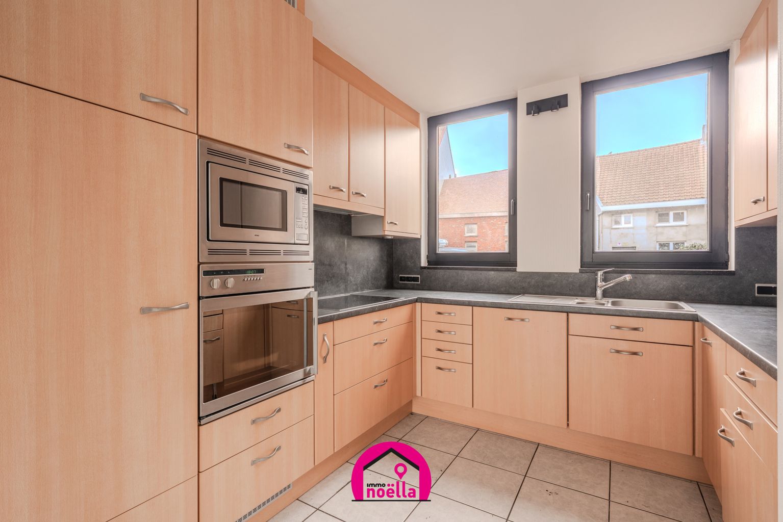 Halfopen bebouwing met tuin op toplocatie in Oostende foto 12