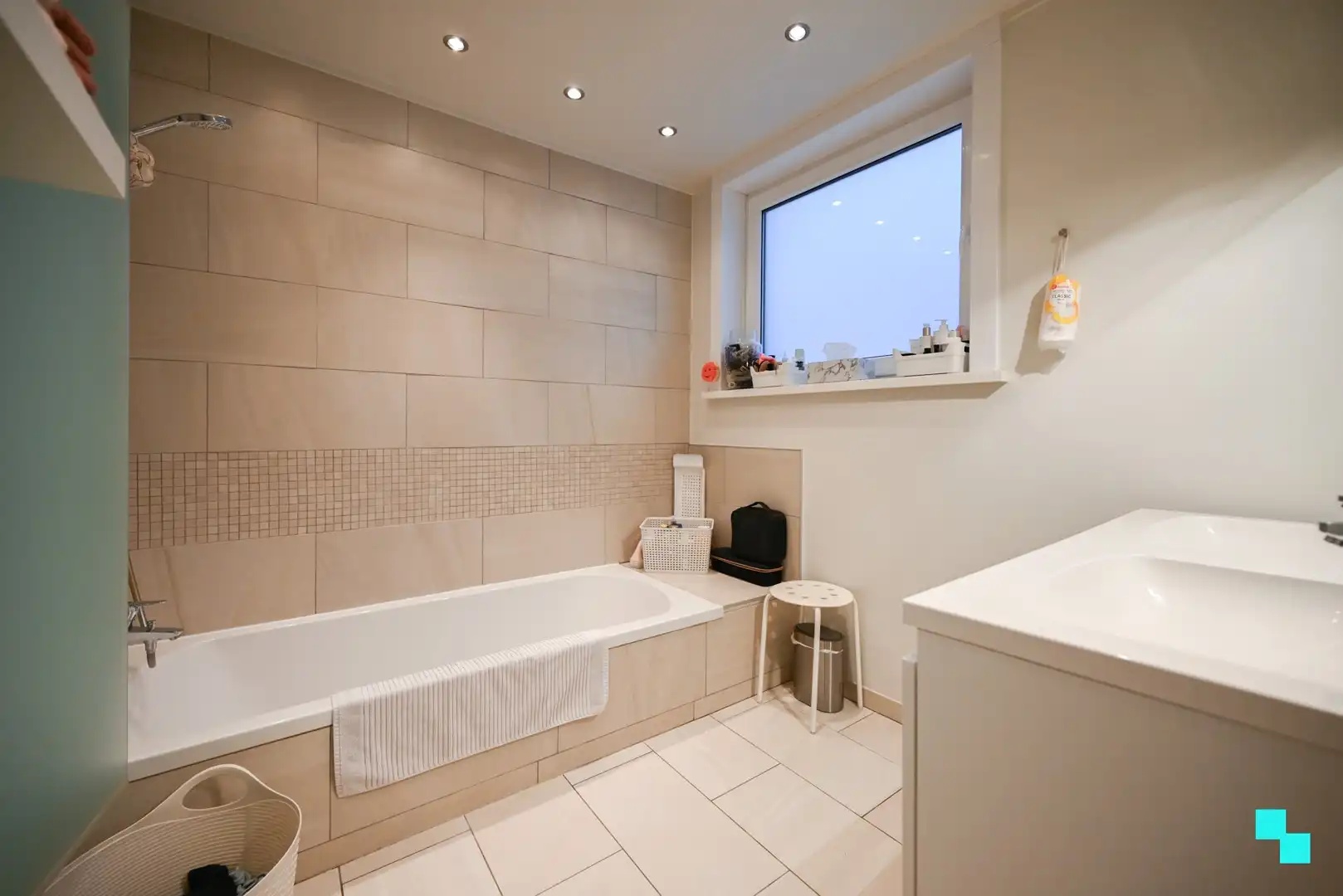 Instapklare ééngezinswoning met vier slaapkamers te Izegem foto 14