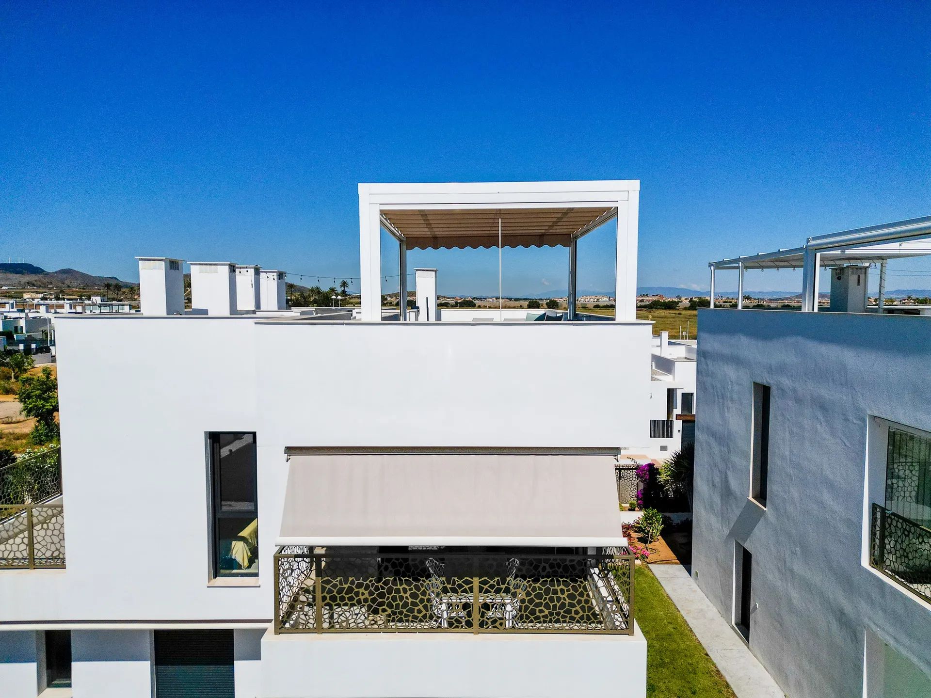 Direct genieten: instapklaar penthouse op toplocatie aan de kust foto 38