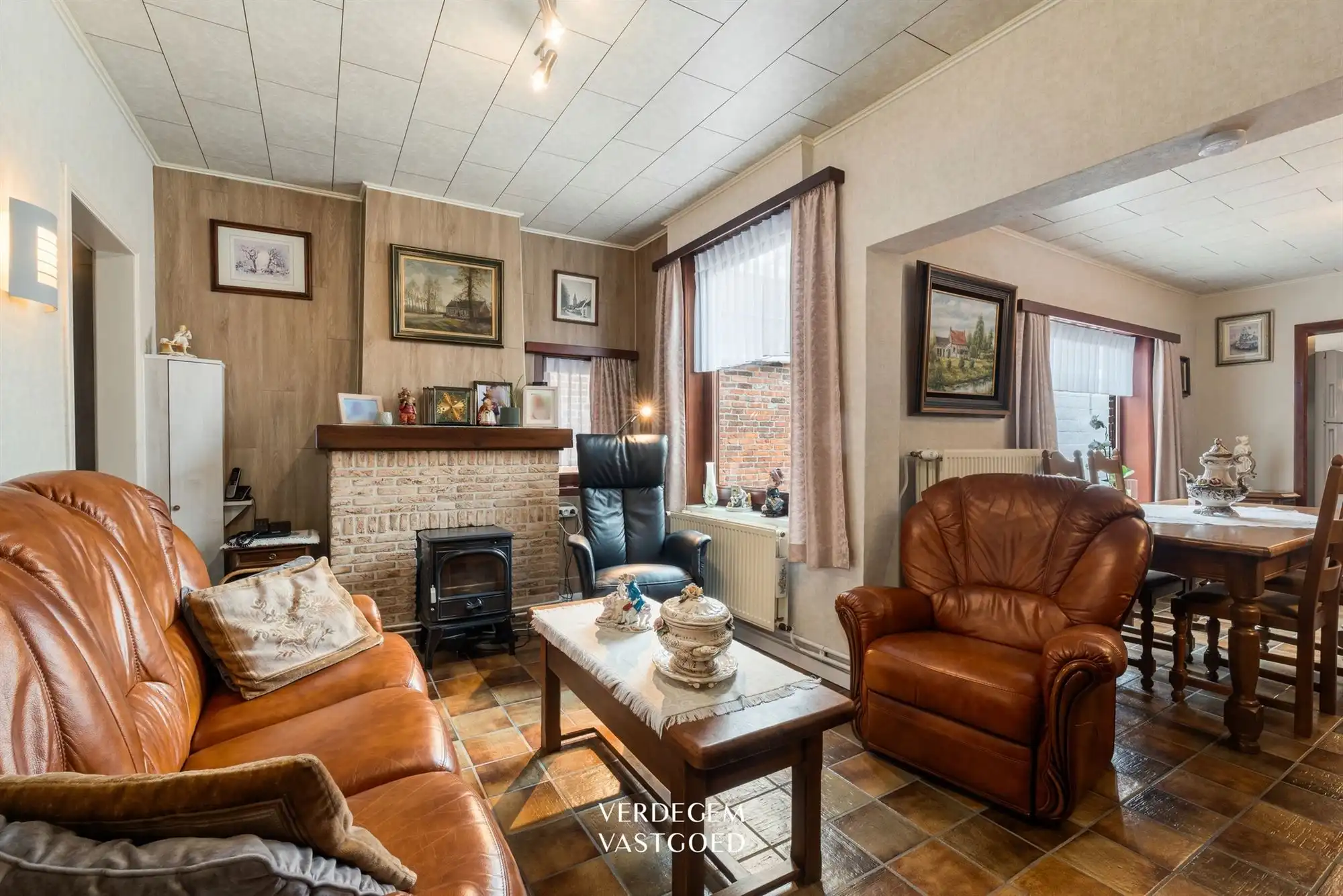 Charmant en centraal wonen, 3 slaapkamers, oprit en fijne tuin foto 6