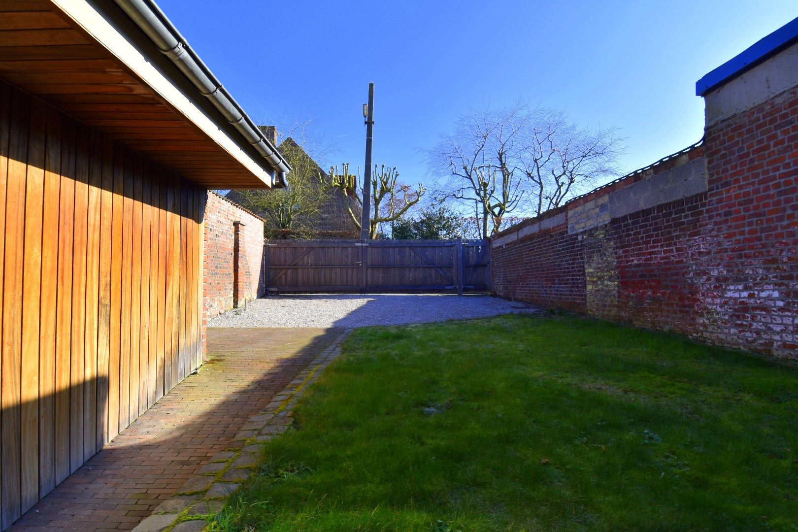 Energiezuinige (label B!) gezinswoning met praktijkruimte, 3 slaapkamers en tuin te koop in hartje Bellegem foto 14