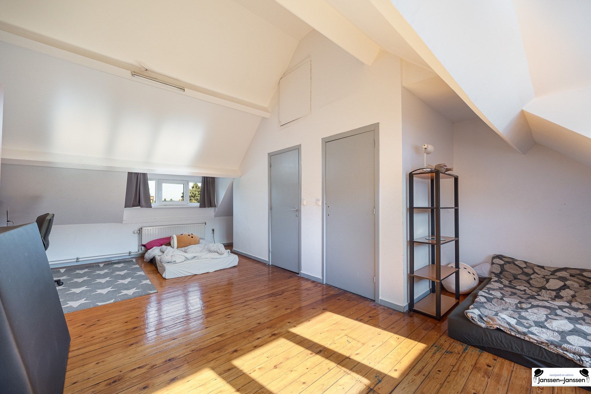 Ruime en lichtrijke woning met 3 à 4 slaapkamers! foto 18