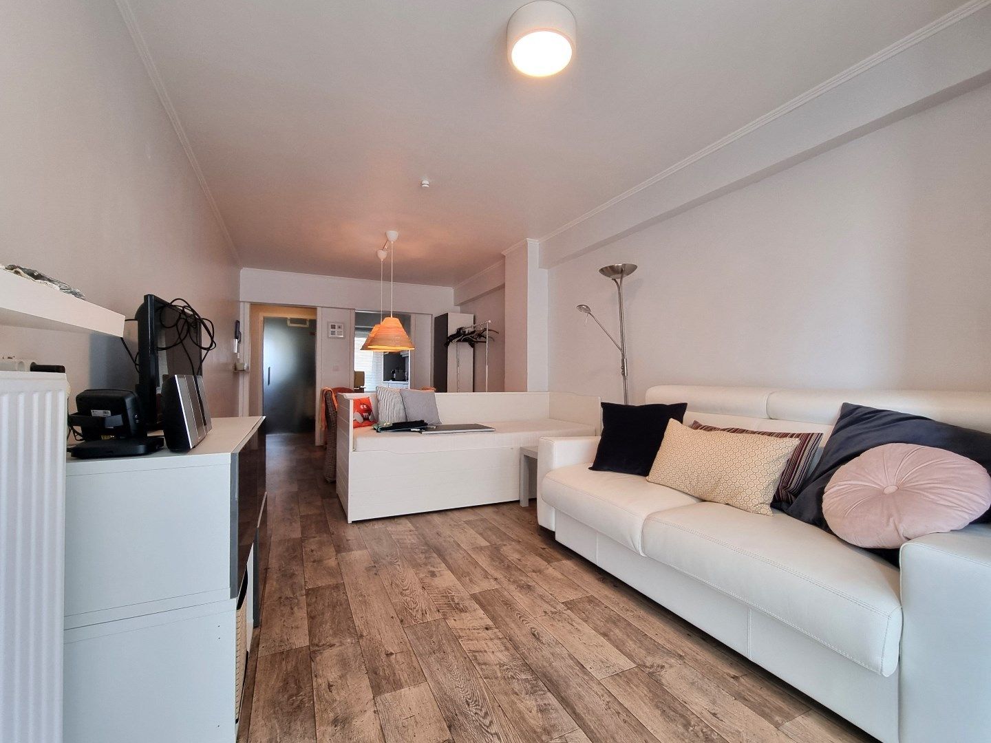 Ingerichte studio aan de Zeedijk te Heist foto 5