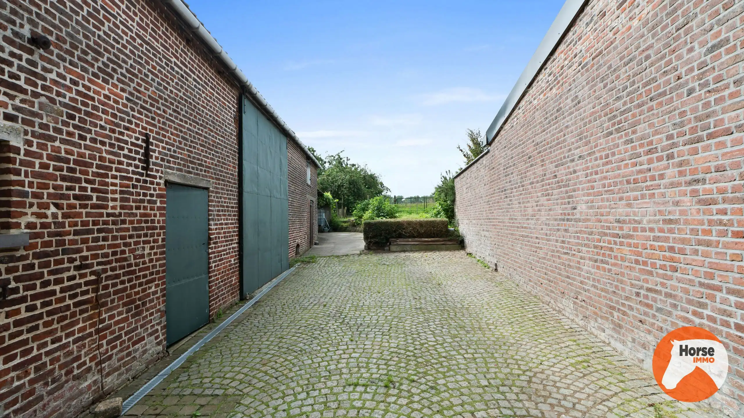 LIERDE - Woning met veel potentieel op 93are foto 38