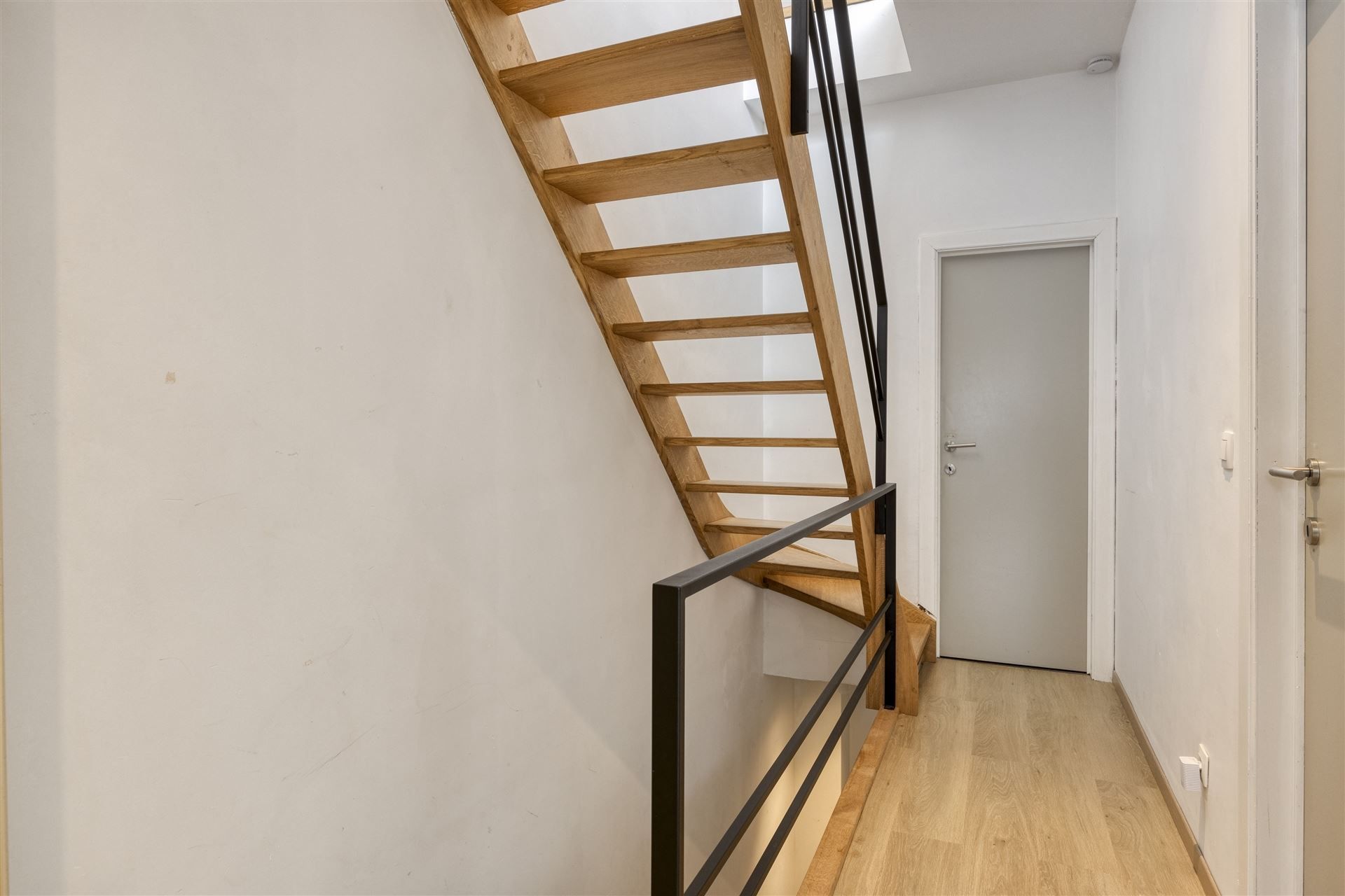 Pulhof: woning met praktijkmogelijkheden foto 14
