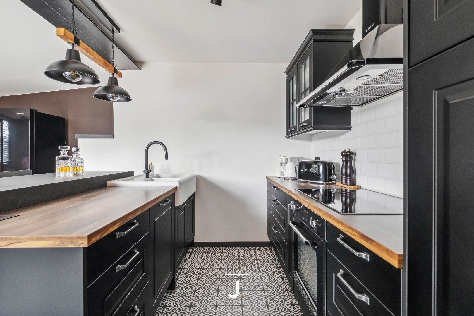 Instapklare gezinswoning met vier slaapkamers, zonnige tuin, grote garage en tal van extra’s – volledig gerenoveerd in 2019 foto 8
