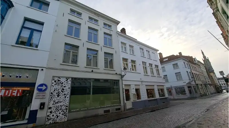 Uniek handelspand met woonst te koop in het centrum van Brugge foto 17
