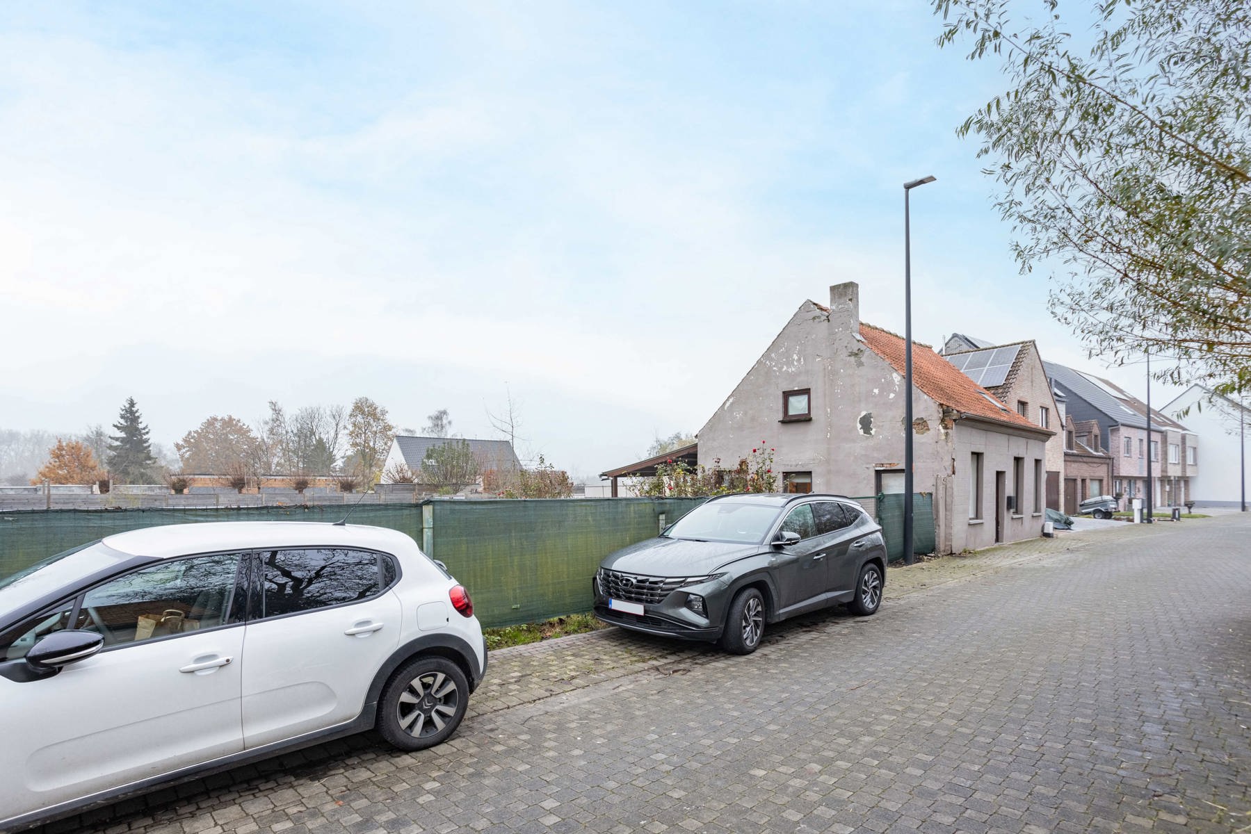 Charmante woning met naastliggende bouwgrond!  foto 3