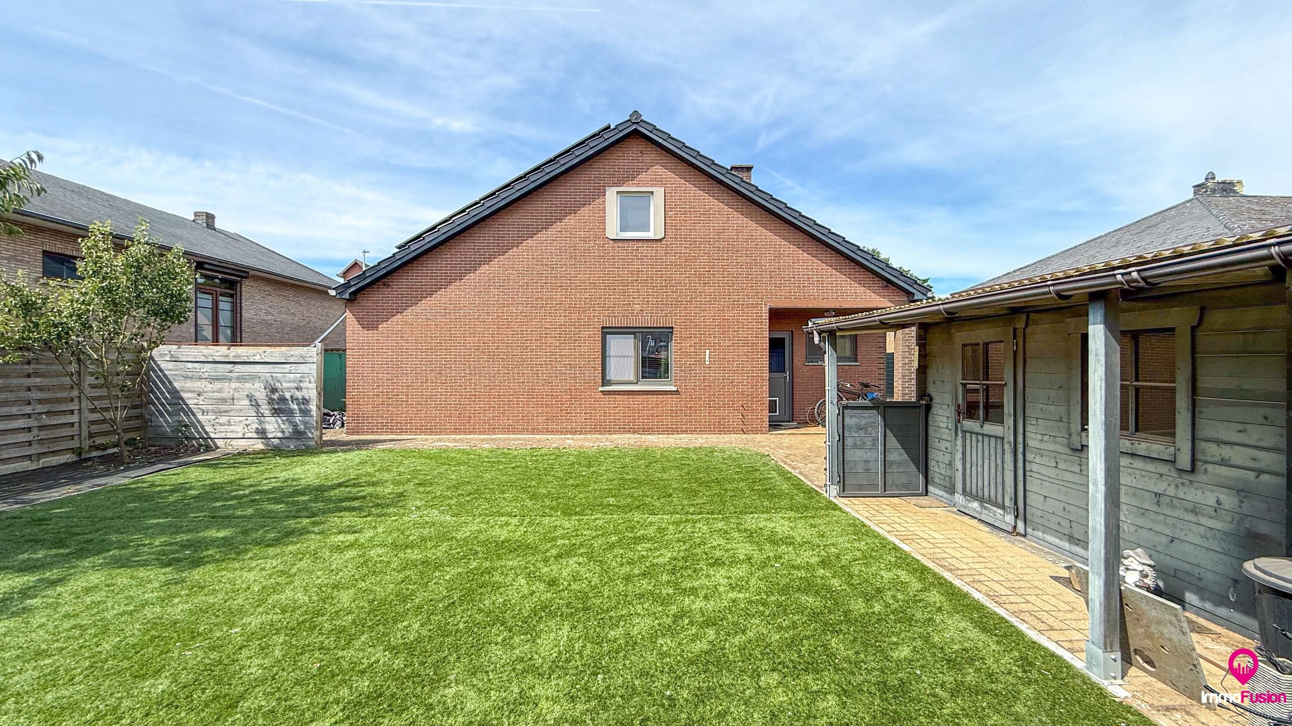 Instapklare gezinswoning met 4 slpks en mooie verzorgde tuin foto 39