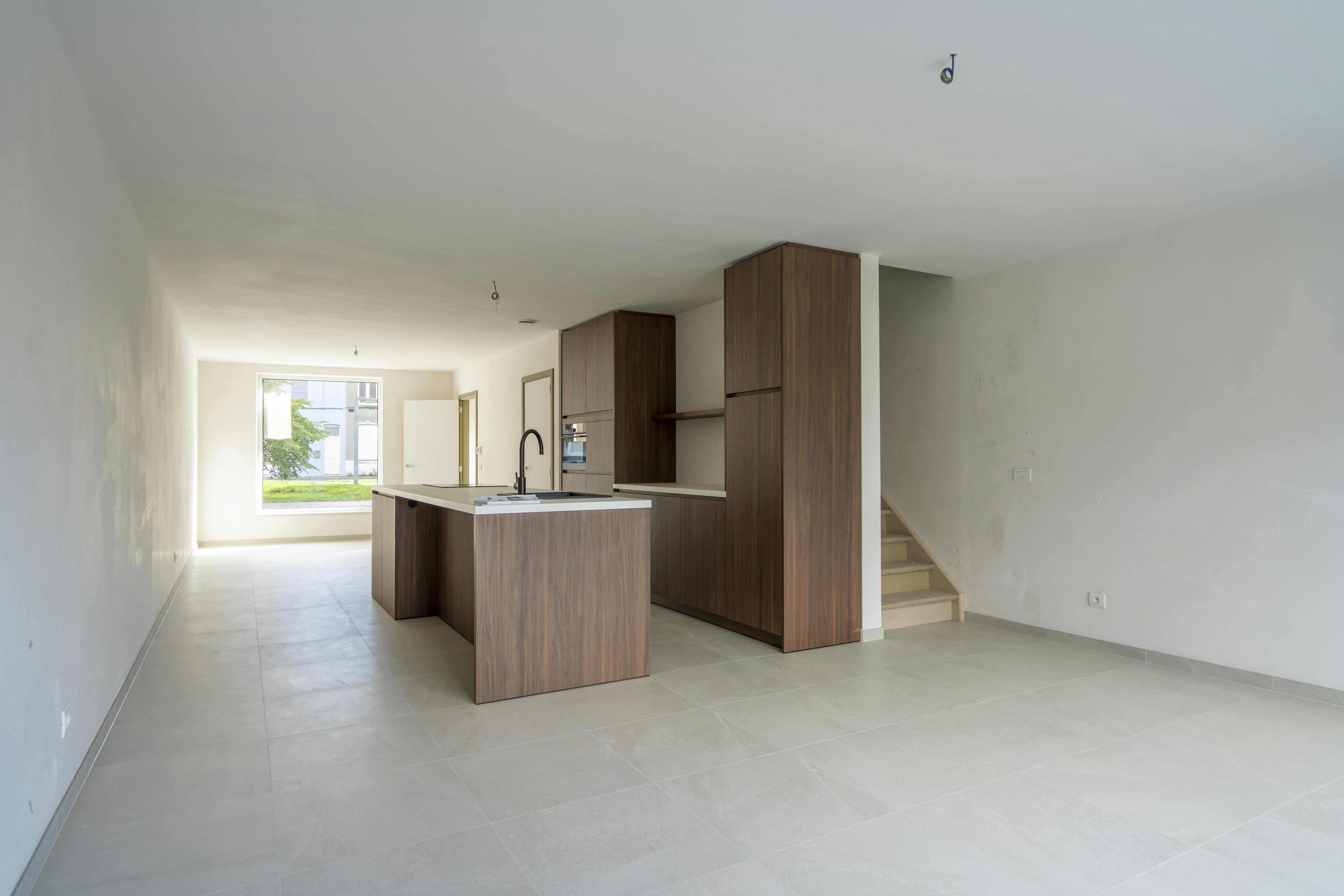 Nieuwbouwwoning met 4 slaapkamers te koop centrum Kortrijk foto 10