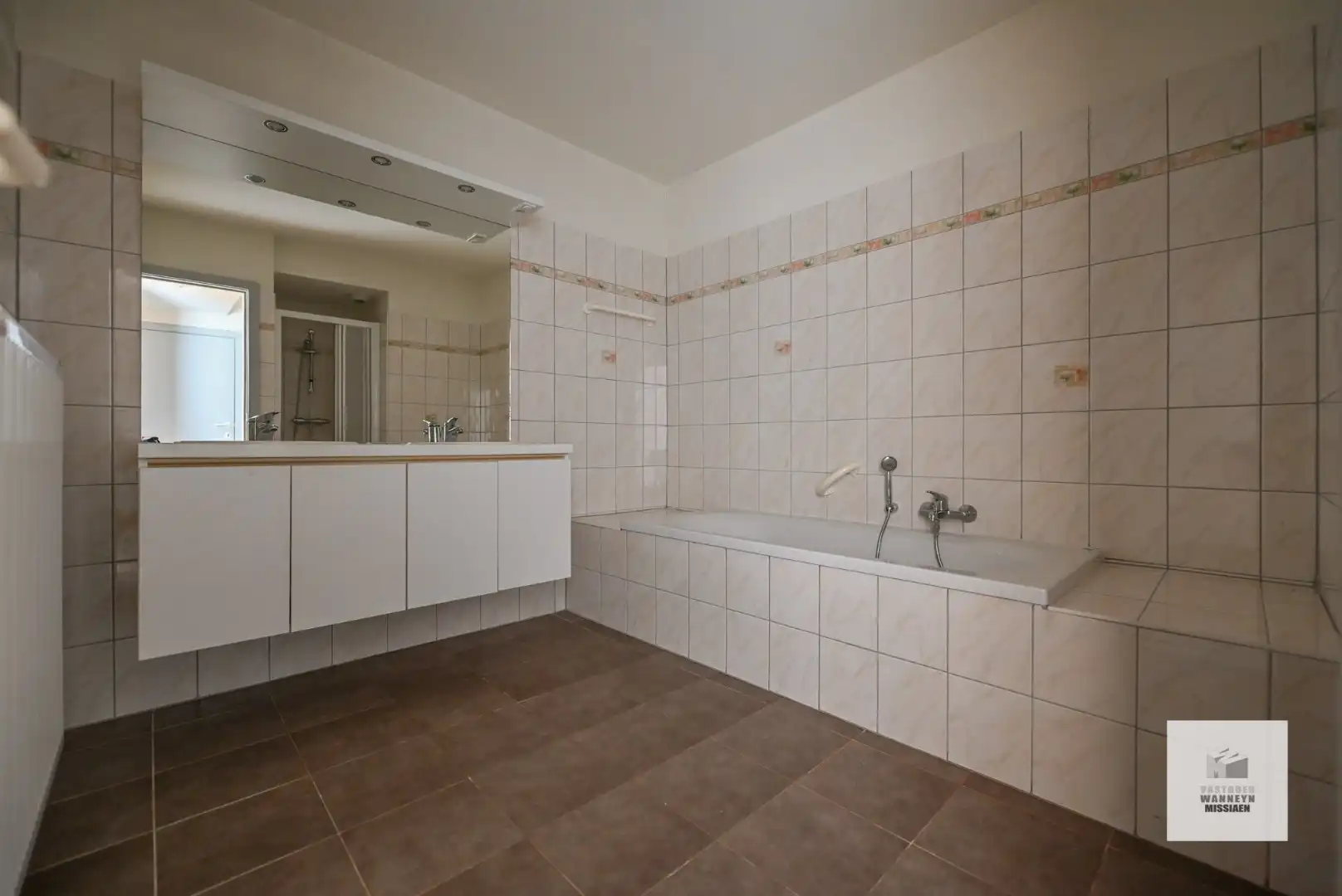 Ruim gelijkvloers appartement met 2 slpk en zonnige tuin/terras foto 16