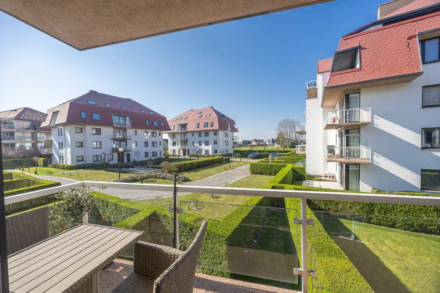 Gerenoveerde studio met zonnig terras te koop in Middelkerke foto 10