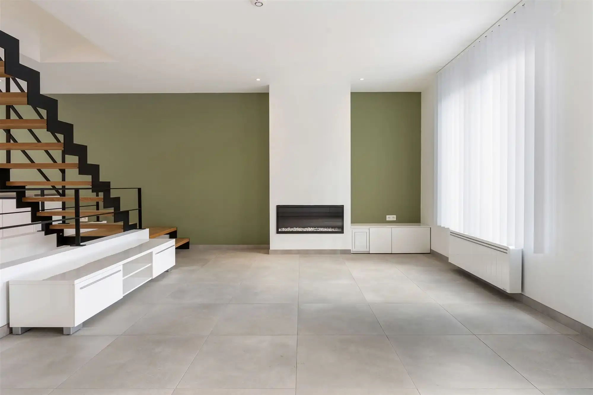 RECENT GERENOVEERDE WONING (175M²) MET HOBBY-/WERKRUIMTE VAN 212M² IN HASSELT CENTRUM foto 2