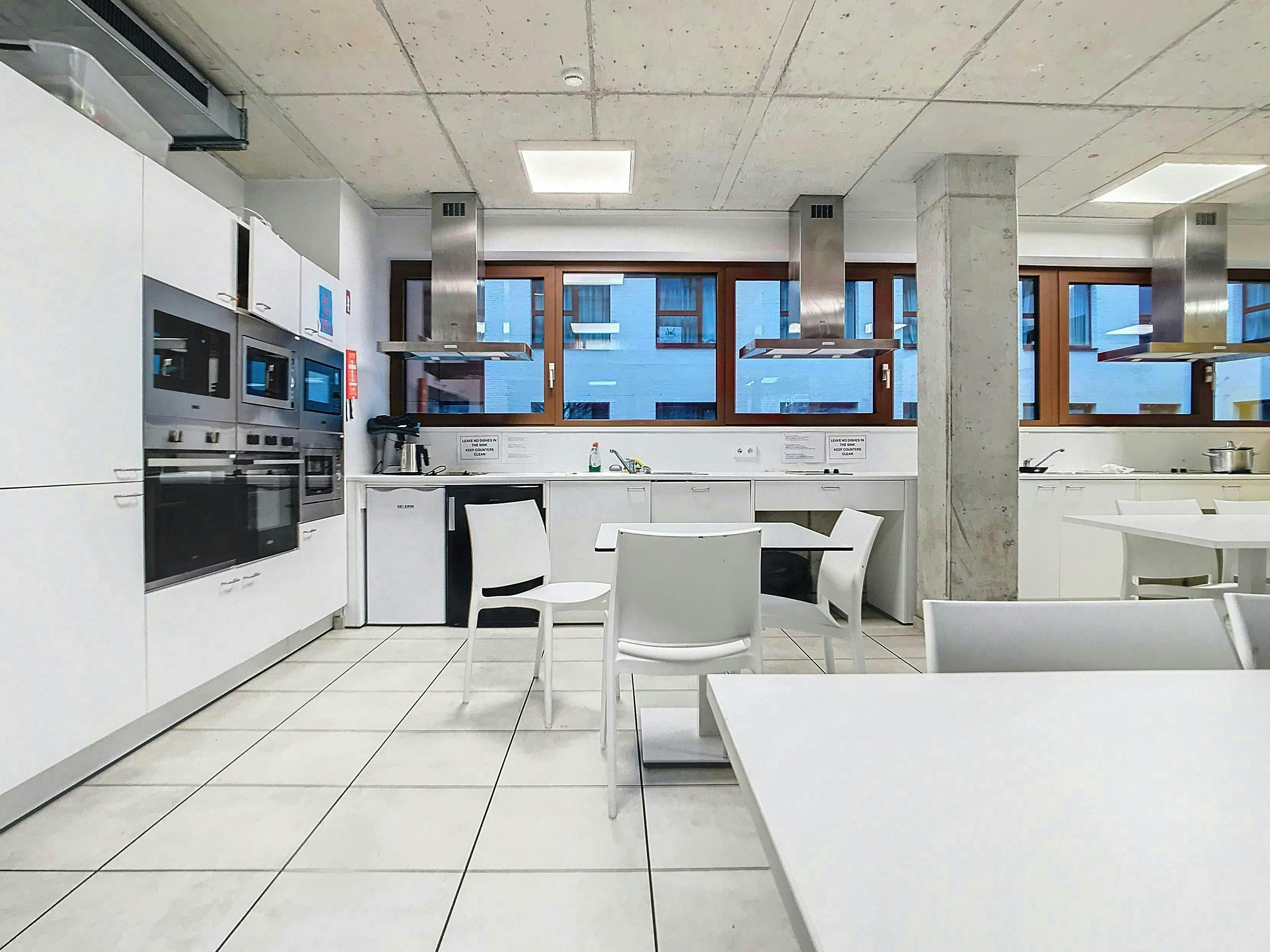 Studentenkamer ca. 18m² te koop op toplocatie te Antwerpen foto 12