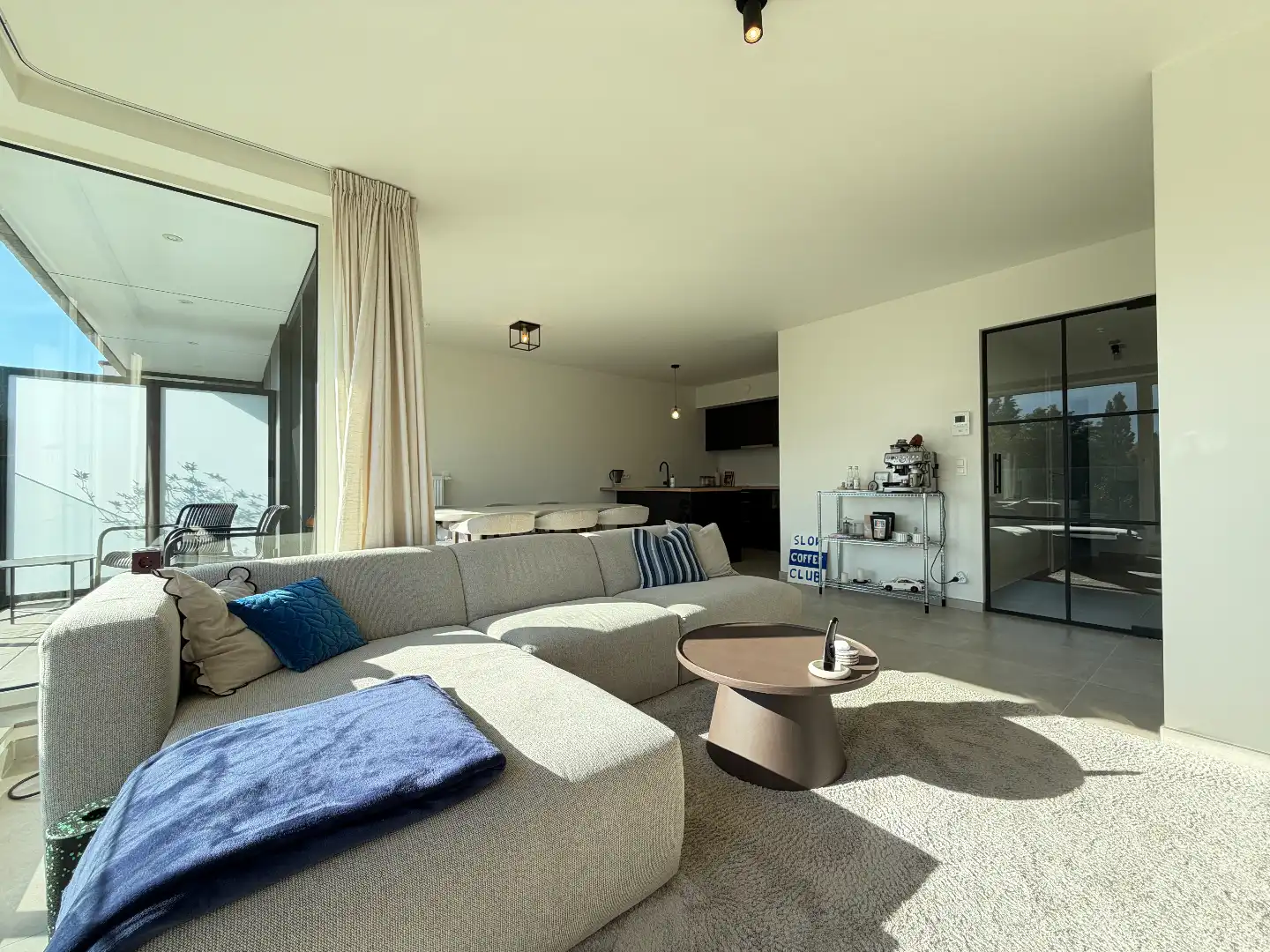 2-slpk appartement met ondergrondse parking te Sint-Michiels foto 2