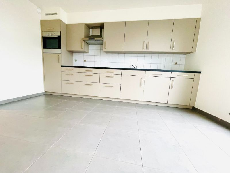 Ruim instapklaar duplex-appartement met autostandplaats foto 7