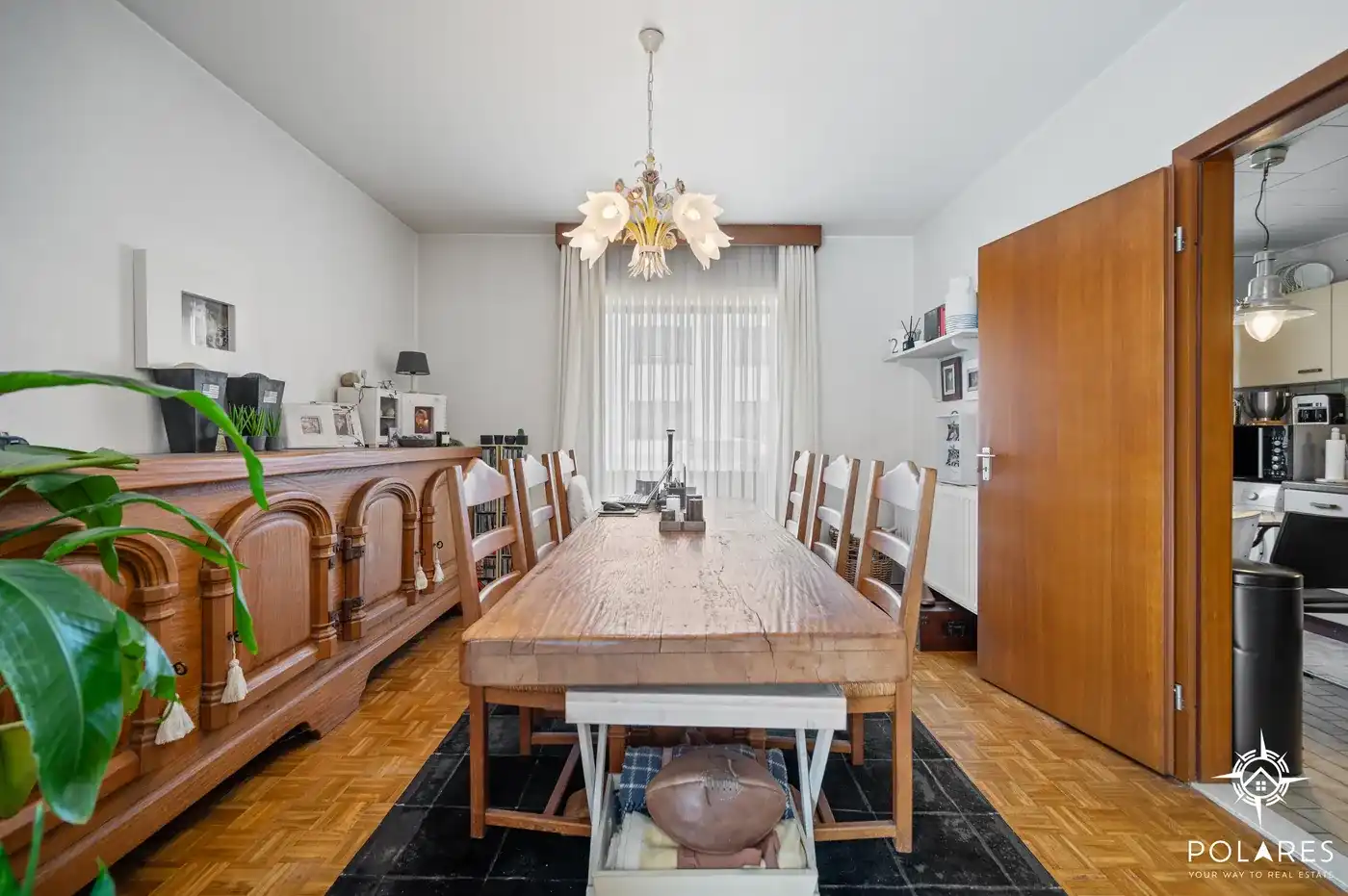 Ruim appartement van 98 m² met 2 slaapkamers, balkon/terras en garage foto 3