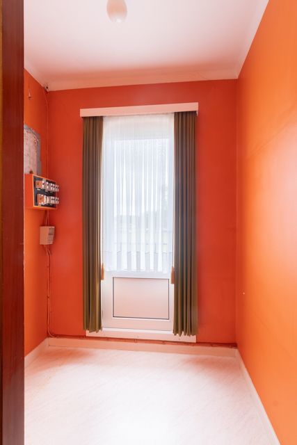 Halfopen gezinswoning met grote tuin in groene omgeving foto 12