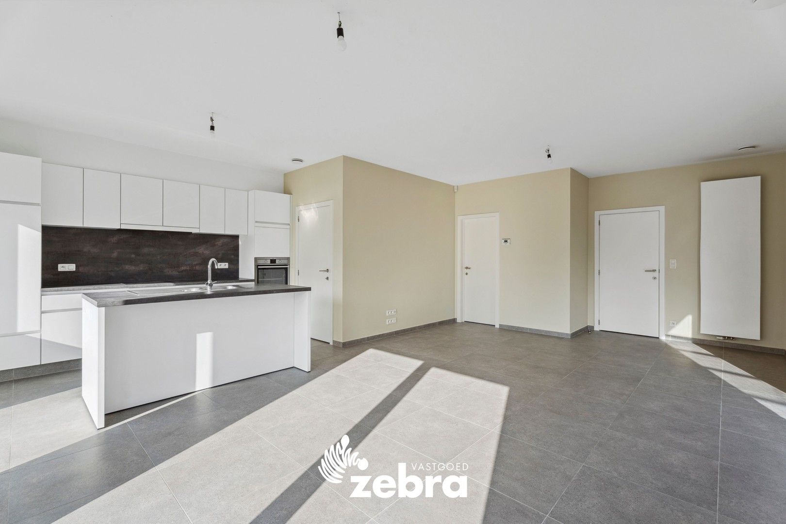 Recente HOB met 3 slaapkamers, gezellige tuin en oprit te Roeselare! foto 5