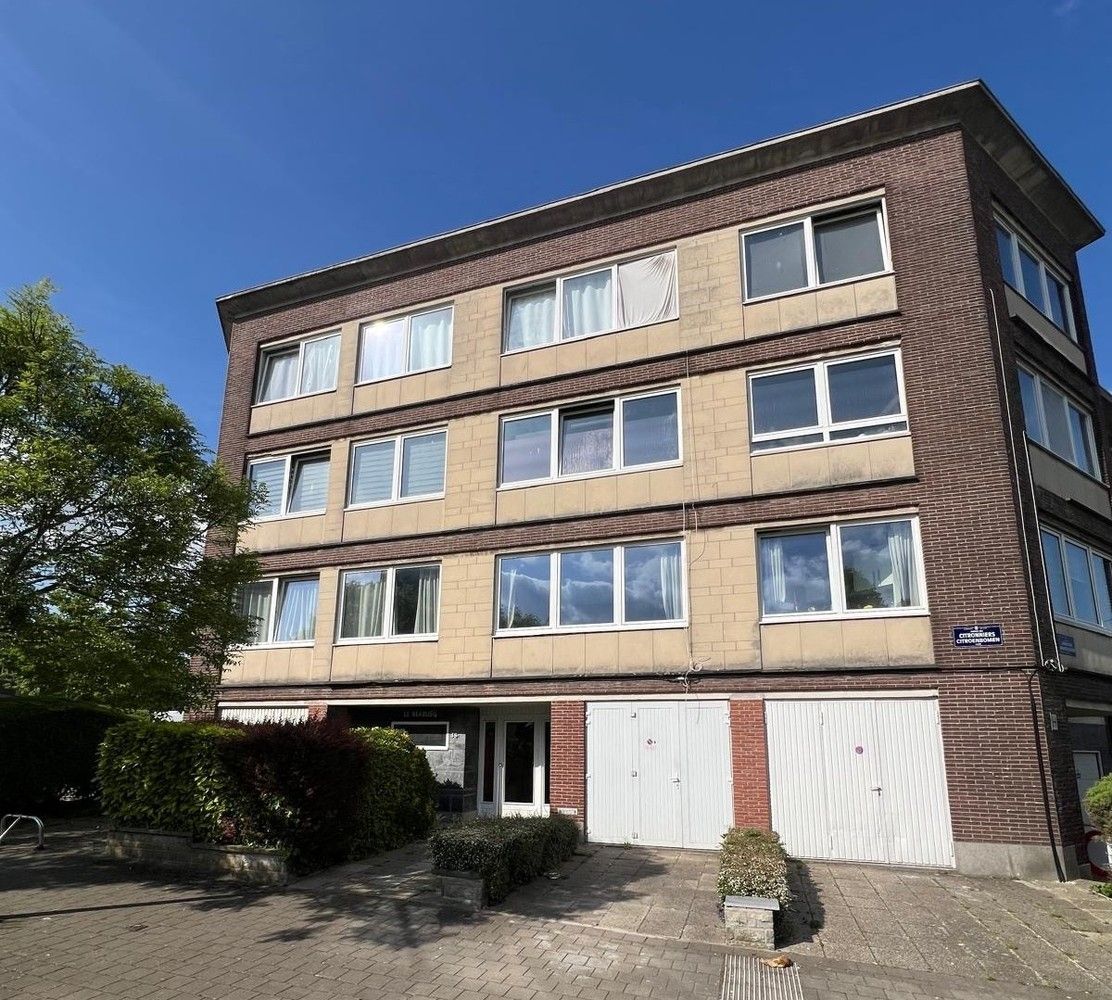 Appartement met 2 slaapkamer in kleine residentie dichtbij alle faciliteiten foto {{pictureIndex}}