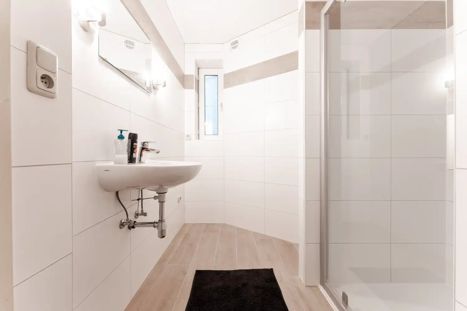 Ruim gelijkvloers appartement met 2 slaapkamers en garagebox nabij het centrum van Bree. foto 23