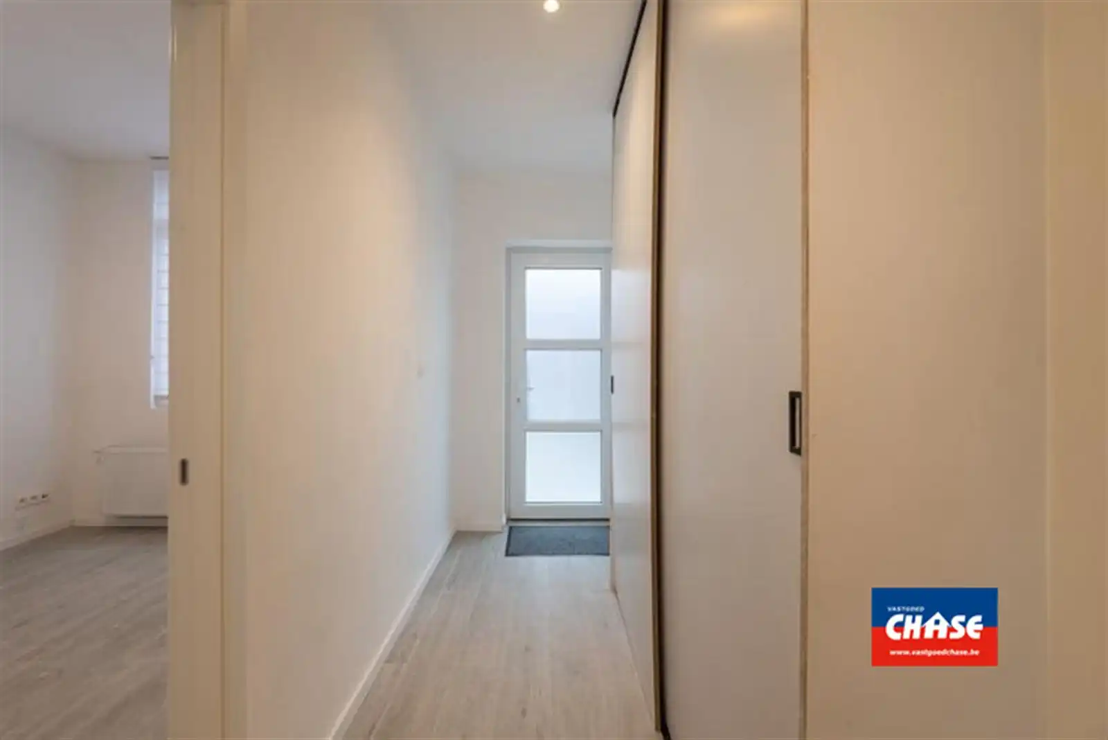 Volledig gerenoveerde woning!  foto 11