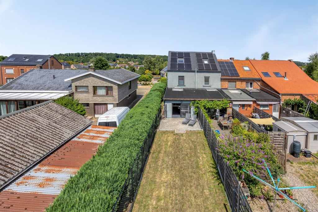 Knappe gerenoveerde woning op een gunstige locatie te Gelrode!  foto 31