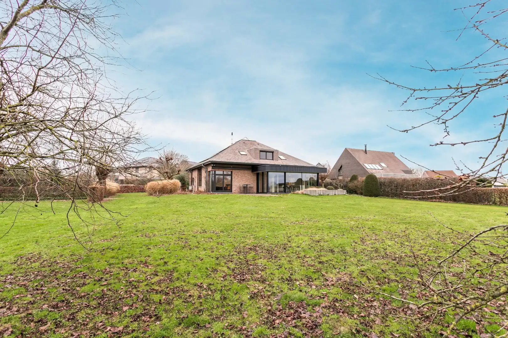 Instapklare villa te Heikruis, 4 slpks, bureau, dubbele garage en ruime tuin foto 18