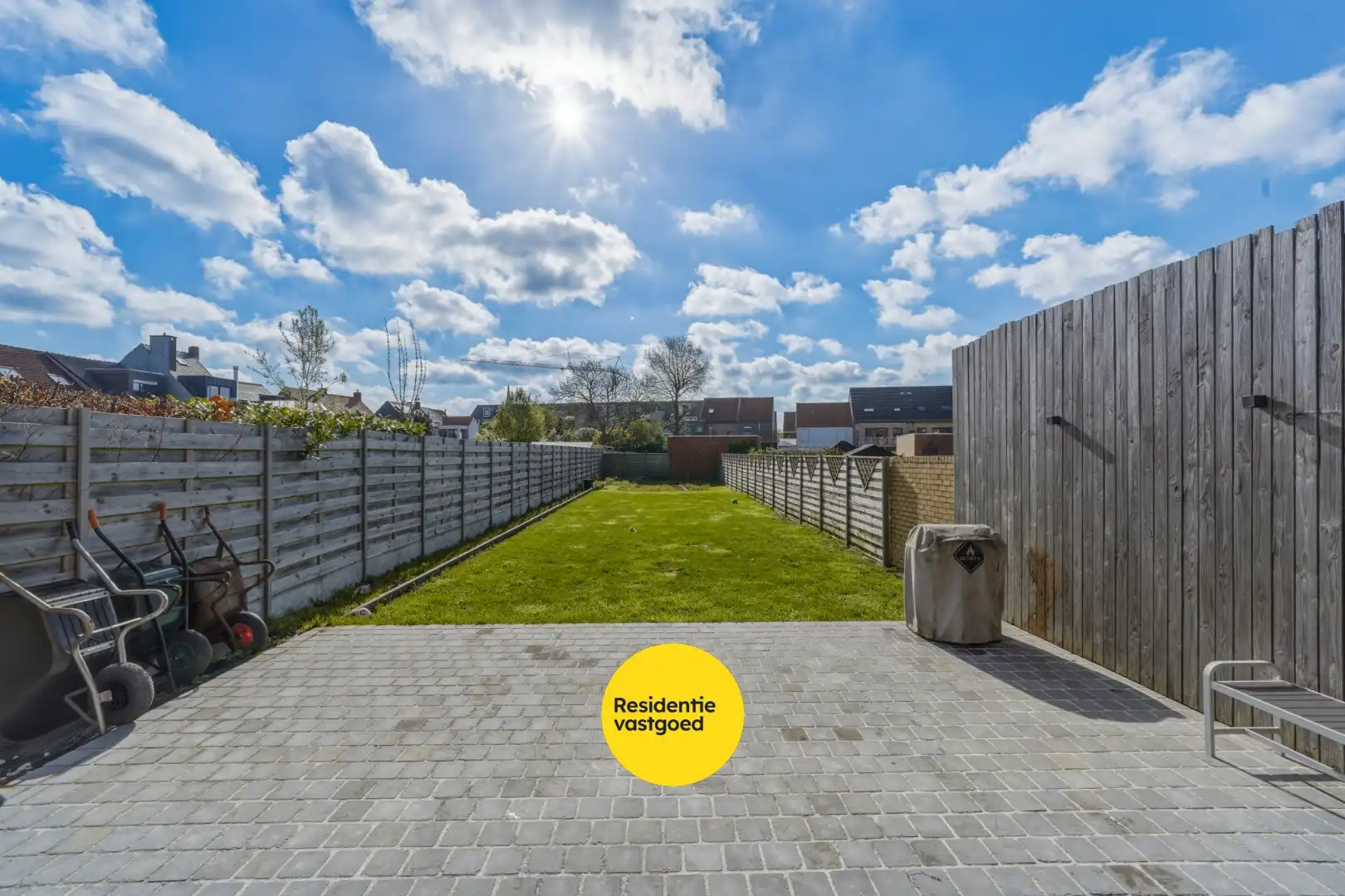 Verrassend ruime gezinswoning met zonnige tuin in Oudenburg foto 2