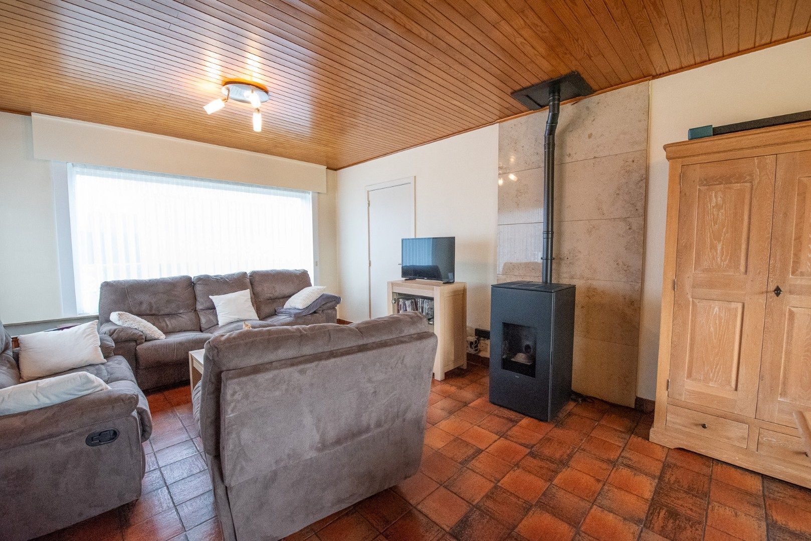 Goed onderhouden, halfopen woning met 4 slaapkamers op 438 m² in Zulte foto 4