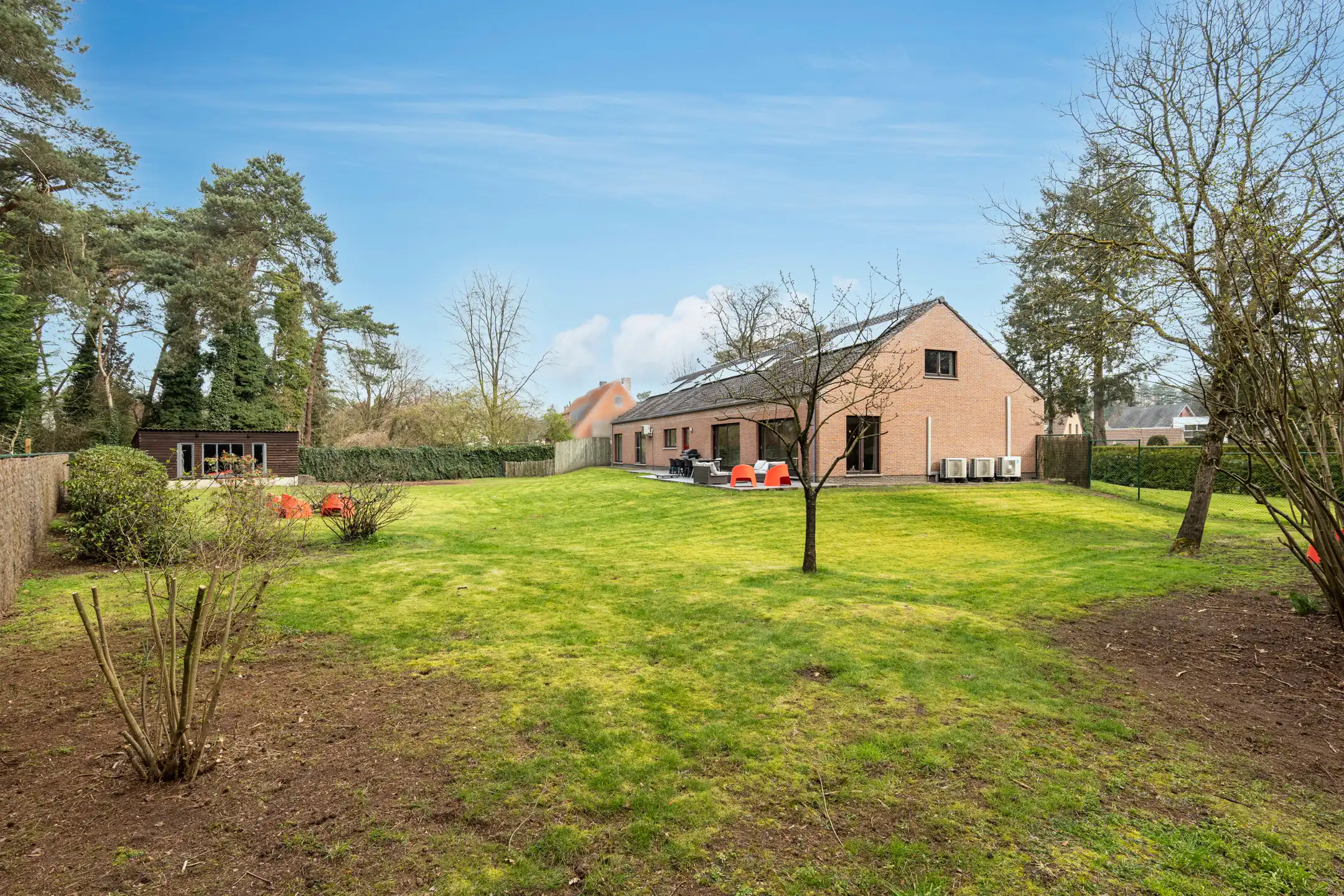 Ruime, recent gerenoveerde villa met 5 slpks op 2.430 m² foto 25