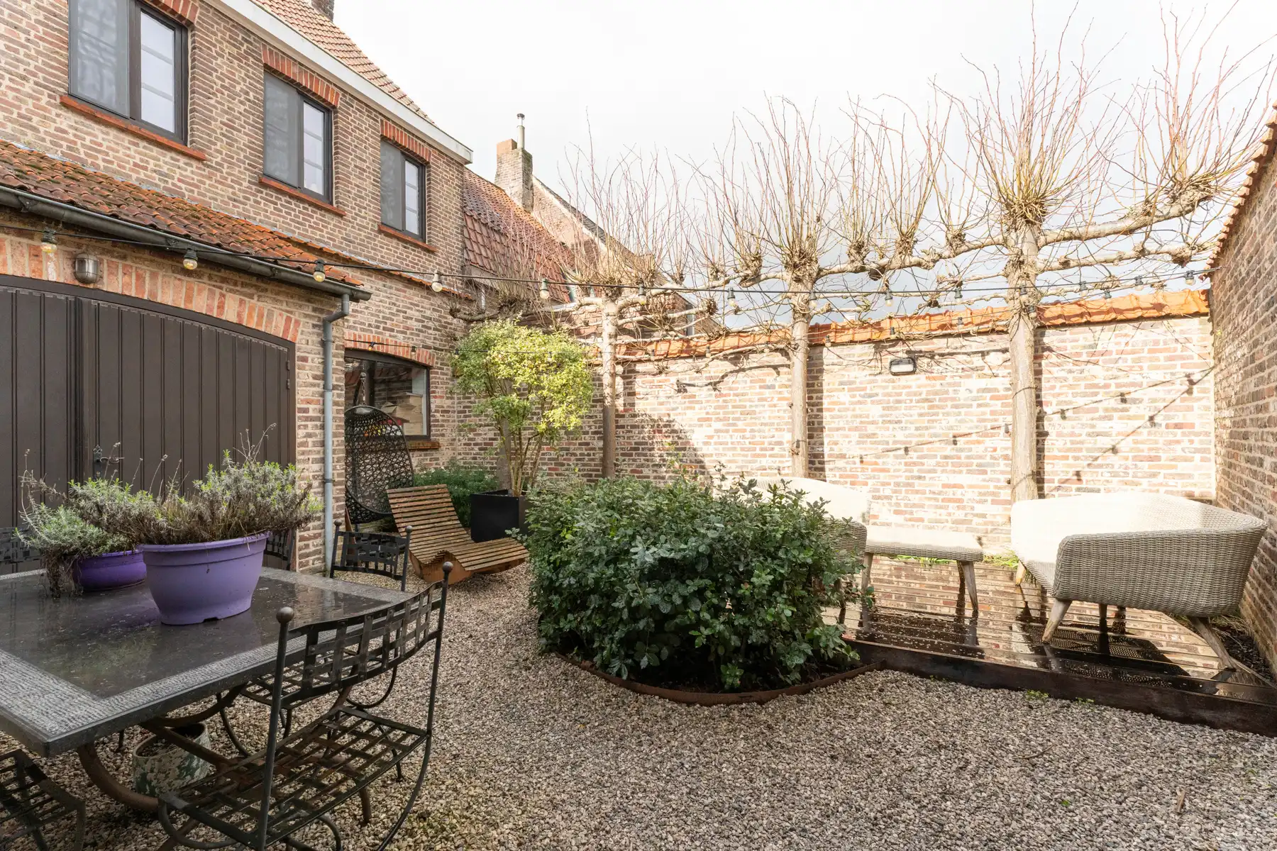 Charmante gerenoveerde woning met 3 slpk en 2 garages  foto 24