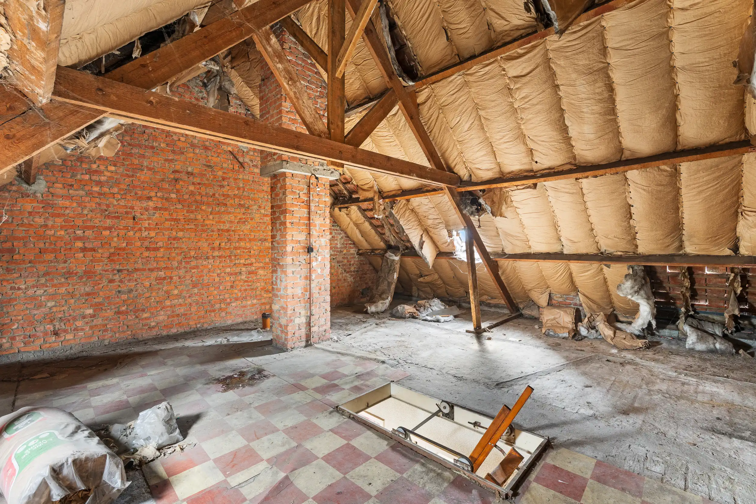 Te renoveren woning met ruime tuin in Gent foto 14