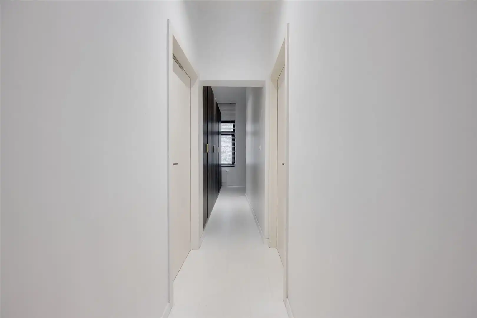 Appartement met 2 SLK en zicht op het Wapperplein foto 11