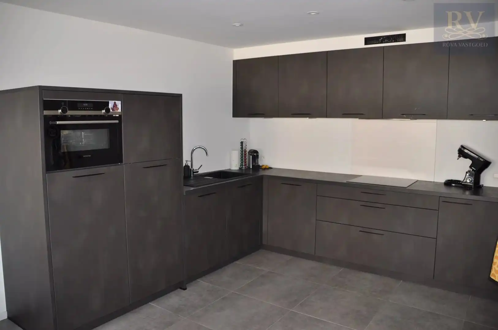PRACHTIG EN RUIM APPARTEMENT MET 2 SLPK  IN HET CENTRUM VAN BILZEN foto 7