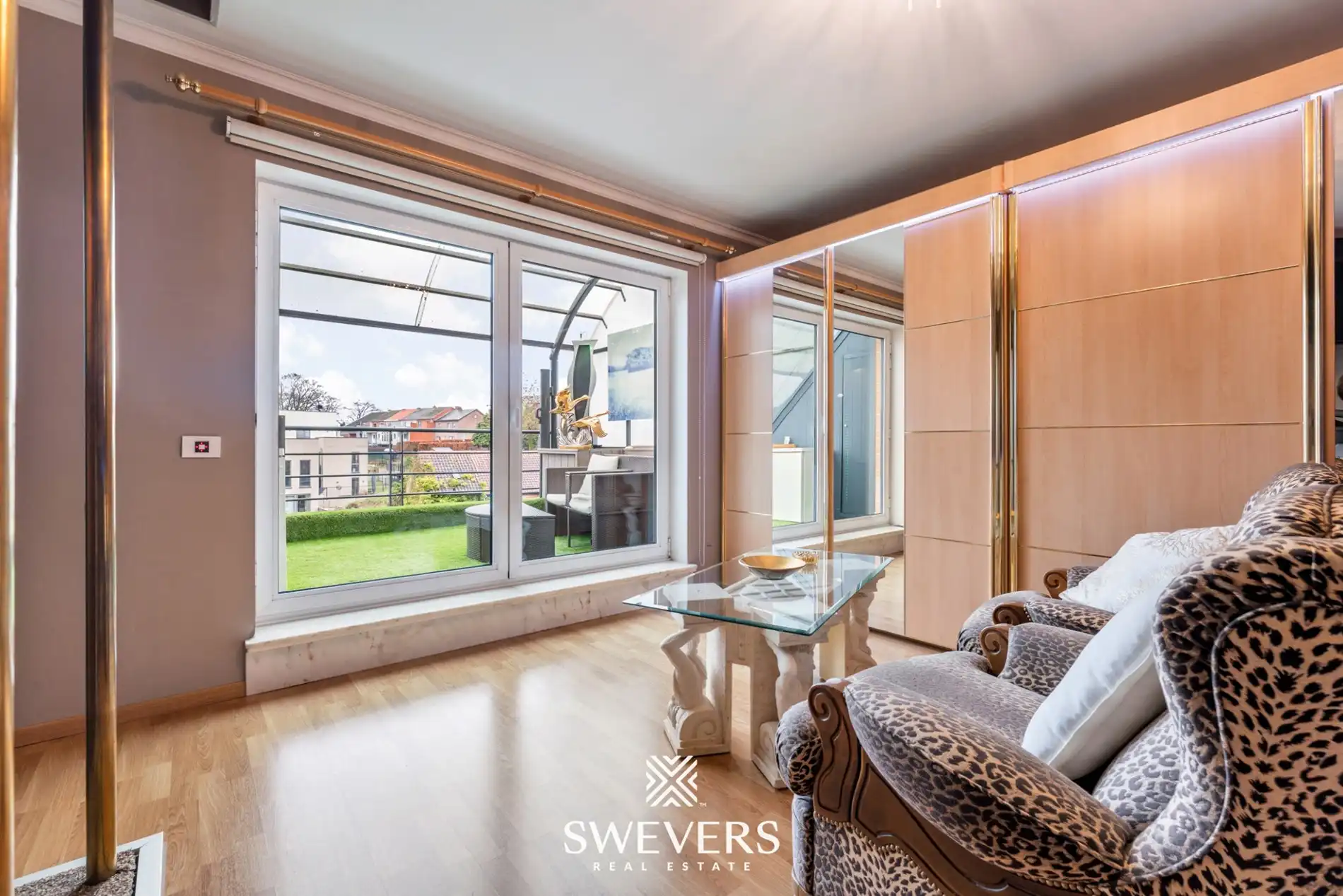 Hoogwaardig appartement met private lift en zolder in hartje Borgloon foto 16