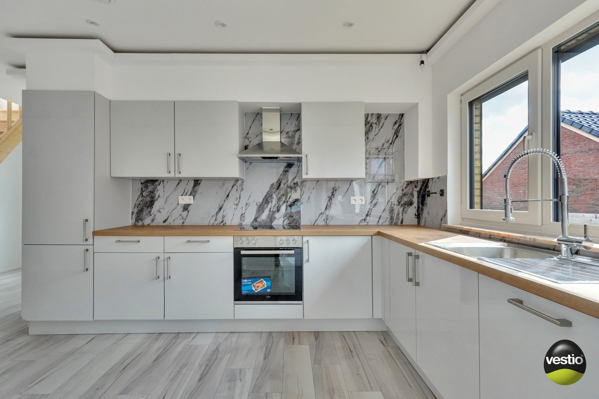 GERENOVEERDE WONING MET 5 SLAAPKAMERS foto 7