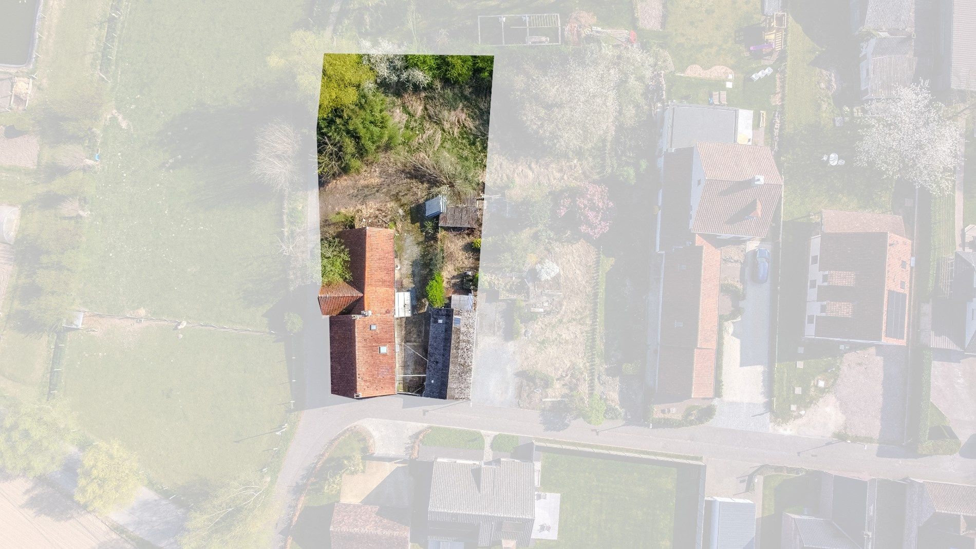 Uniek gelegen bouwgrond in het landelijke Huise foto 4