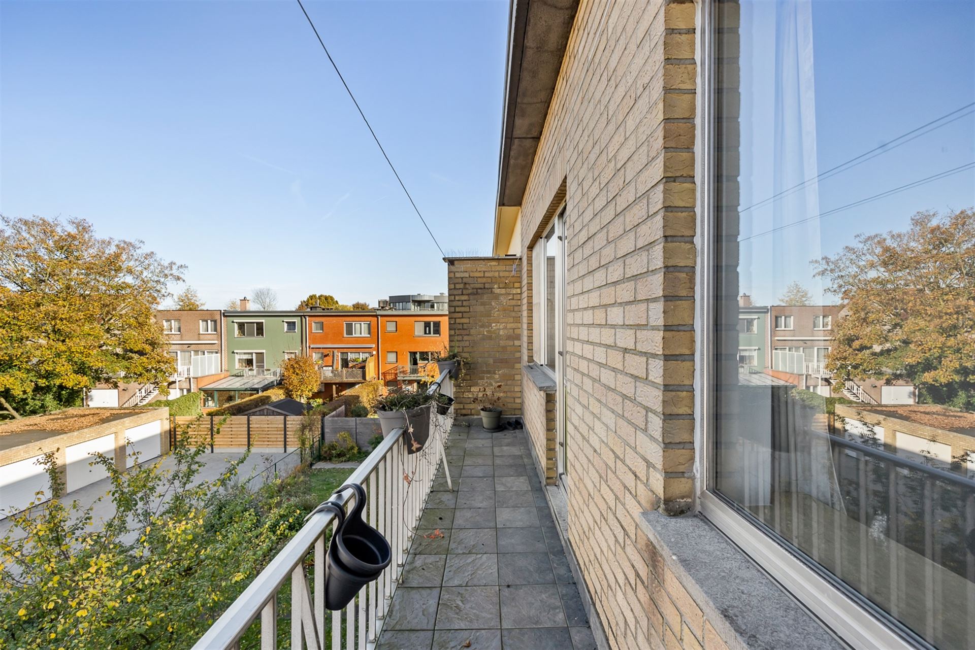 Rustig Gelegen Appartement met 2 Terrassen en Garage foto 15