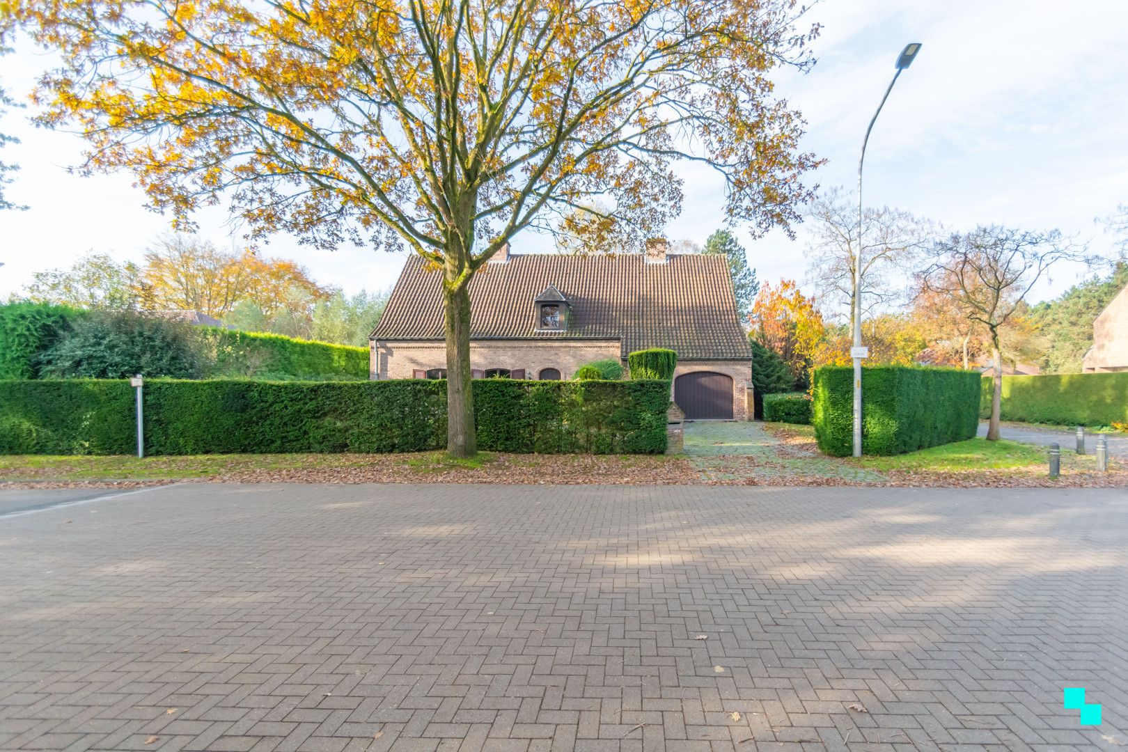 Statige villa in gegeerde wijk te Zwijnaarde foto 31