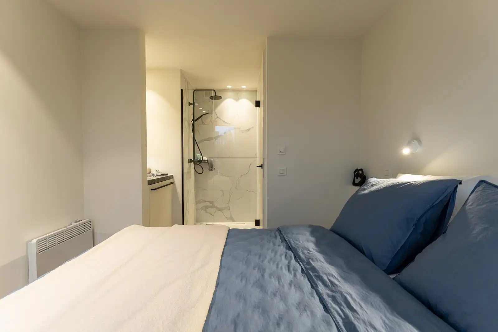 Prachtige penthouse met grote zonneterrassen (50 m²), met zijdelings zeezicht. foto 14